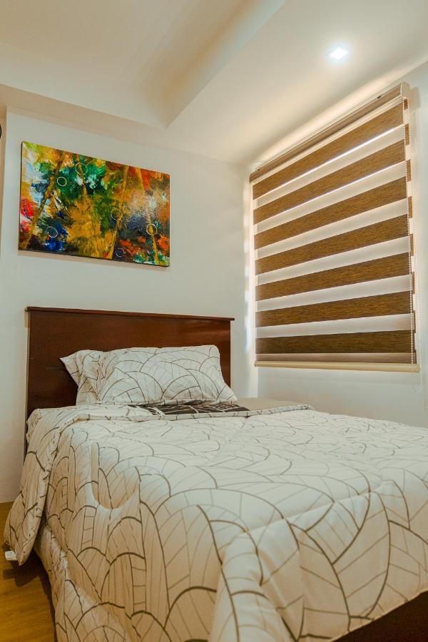 Yong'S Place At Isabelle De Valenzuela Manila Kültér fotó